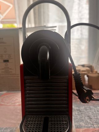 Cafetera Nespresso Pixie Roja