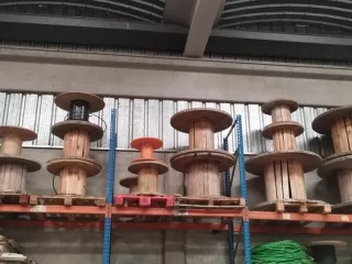 Bobina de madera para mesa