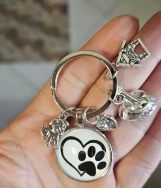 Portachiavi cuore zampa cane/gatto