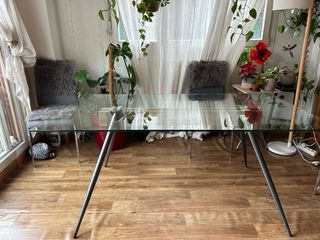 Mesa de salón cristal y metal