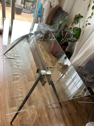 Mesa de salón cristal y metal
