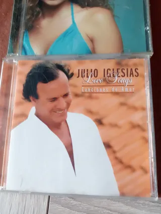 6 CDs Música Variada: Pop, Latino, Romántico