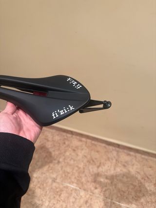 Sillín Fizik Transiro Aeris LD R3 135mm