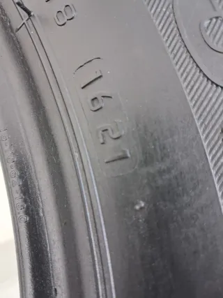 Neumáticos 235/65 R16