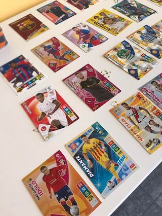 Lote cartas fútbol: Xavi, Pedri, Rodrygo, Modric