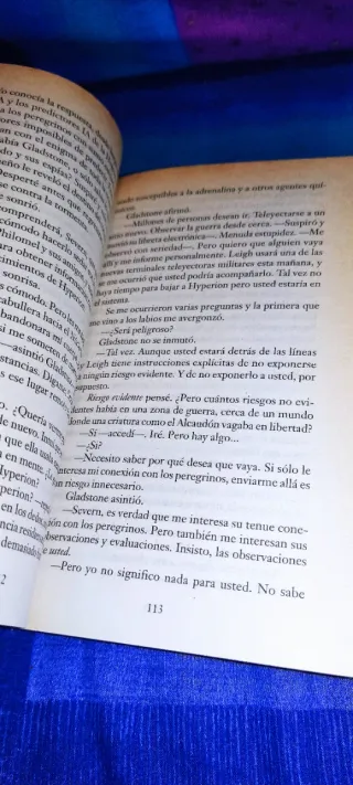 La Caida De Hyperion The Fall of Hyperion Spanish