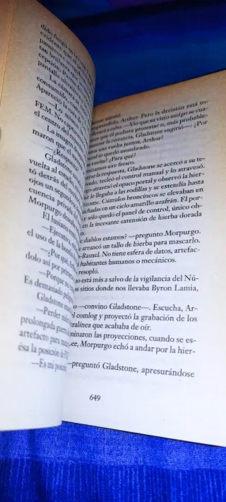 La Caida De Hyperion The Fall of Hyperion Spanish