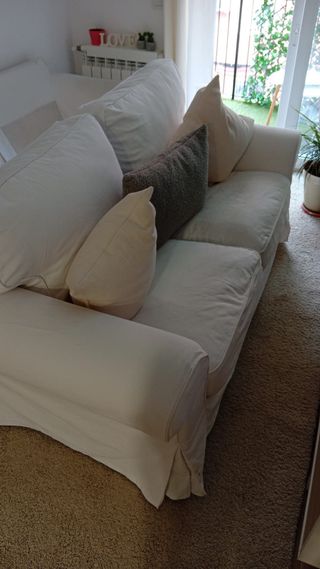 Sofá de 2 plazas en tela