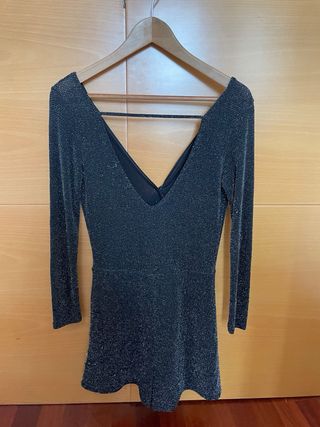 Mono corto brillante negro y plateado