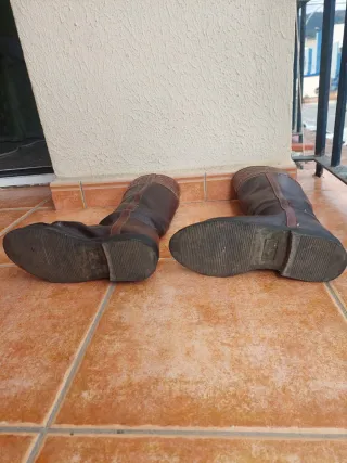 Botas repujadas de equitación altas de cuero