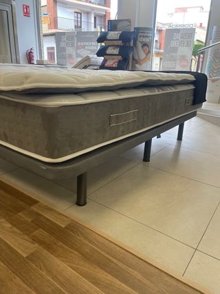 Colchón Dormoa con Base Tapizada