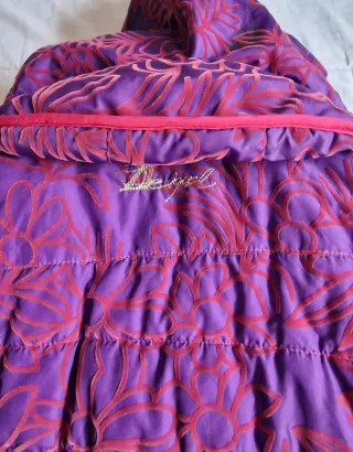 Abrigo acolchado Desigual niña violeta