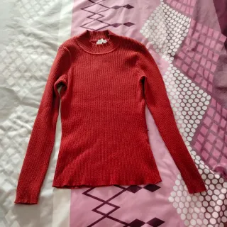 Camiseta de punto roja