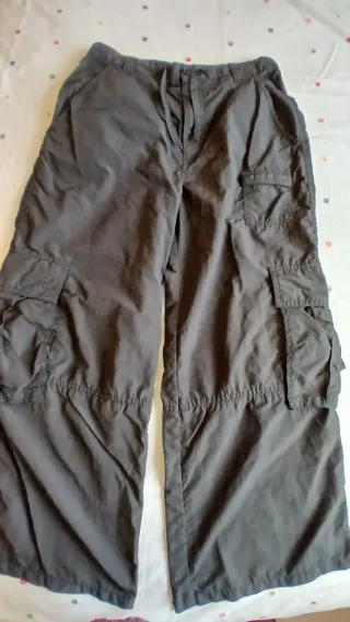 Pantalón cargo negro