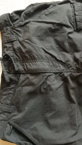 Pantalón cargo negro