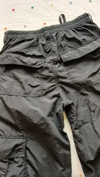 Pantalón cargo negro