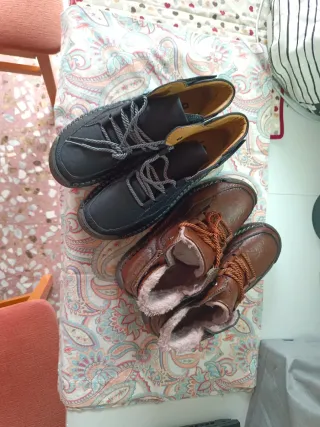 Par de mocasines de cuero para hombre(NEGOCIABLE)