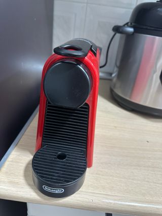 Cafetera Nespresso Roja