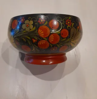 Ciotola decorata in legno