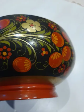 Ciotola decorata in legno