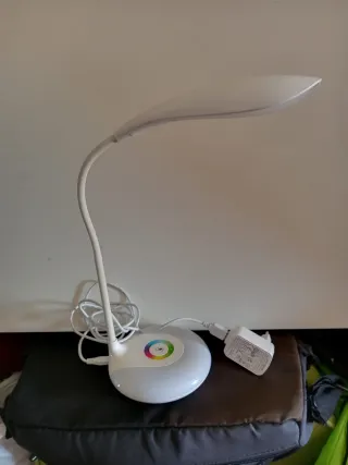 Lámpara de mesa LED multicolor