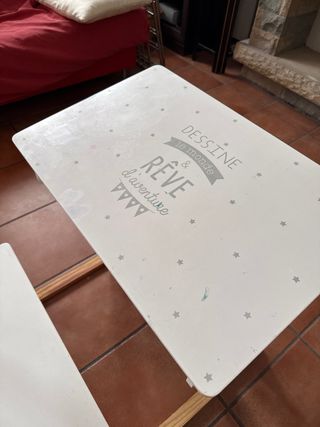 Mesa infantil con banco