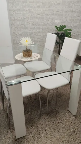 Sofá modular rosa y mesa de centroy mesa de salon