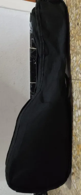 Ukelele Octopus marrón