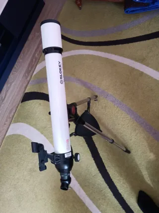 Telescopio con trípode