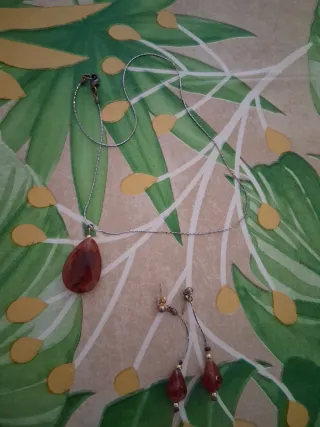 Set collana e orecchini bigiotteria