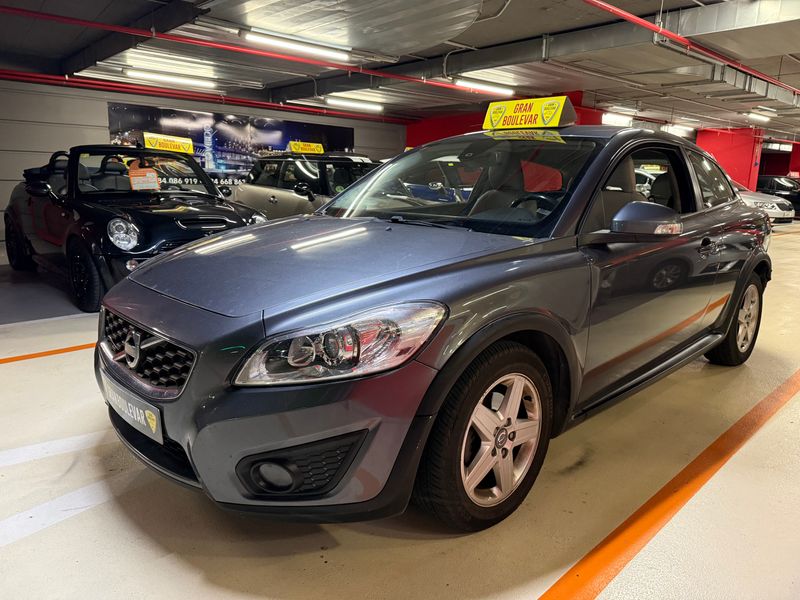 Volvo C30 D2 MOMENTUN 2010 - foto 1