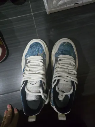 Zapatillas importadas de china ( diseño especial)