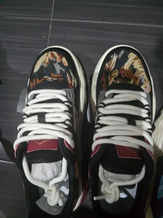 Zapatillas importadas de china ( diseño especial)