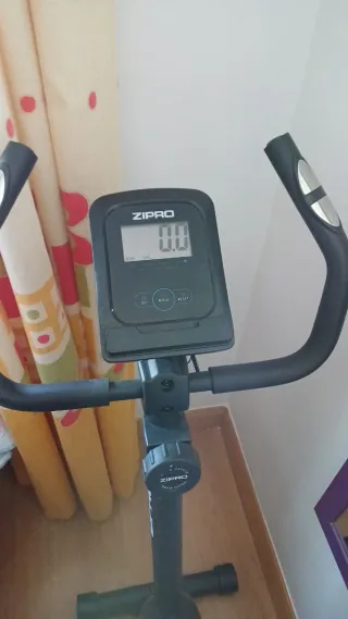Bicicleta Estática ZIPRO Fitness Cardio