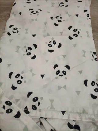 Ropa de cuna con osos panda