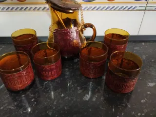 Juego jarra y vasos de sangría