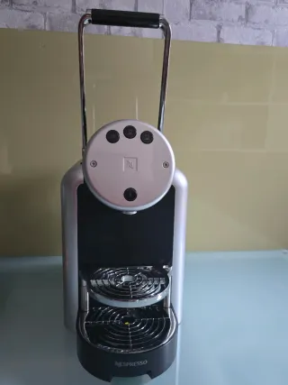 Nespresso Zenius Profesional ZN100 + REGALOS