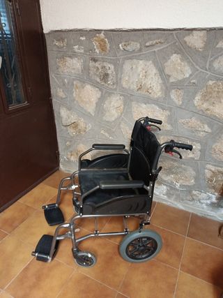 Silla de ruedas y andador