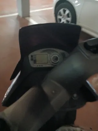 Kymco 300cc Scooter 15.000 km