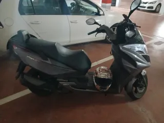 Kymco 300cc Scooter 15.000 km
