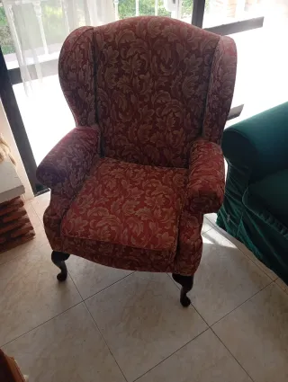 Sillón Orejero Clásico Tapizado