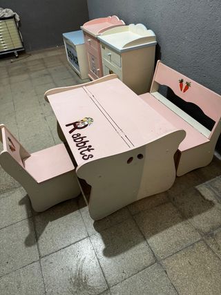 Pupitre infantil con banco y silla