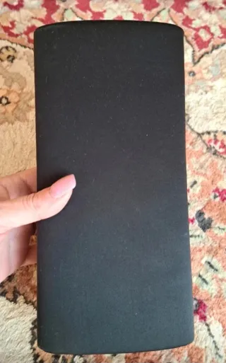 Pochette nera a fiocco in raso