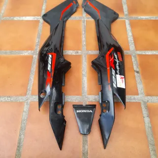 Tapas Laterales Honda CBR 125R