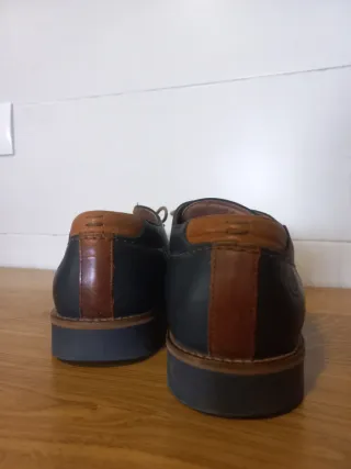 Zapatos de vestir cuero azul y marrón