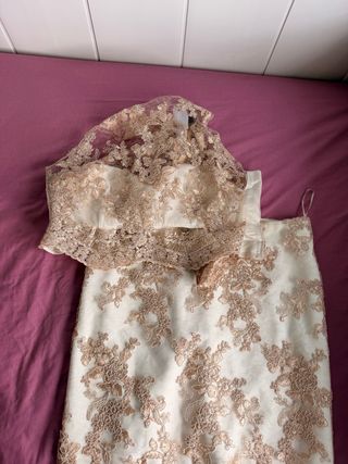 Vestido de fiesta azul, beige y con lentejuelas