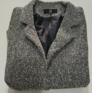 .Chaqueta americana gris, negro, blanco, talla 48.