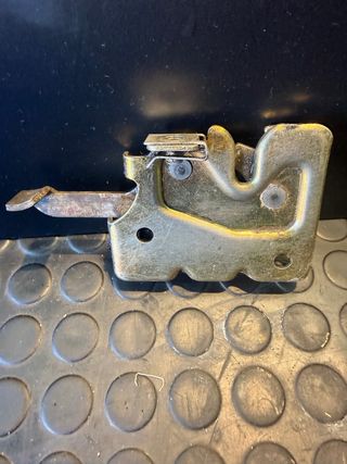 Cerradura cajón Piaggio NRG