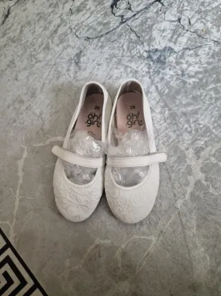 Merceditas blancas talla 29niña