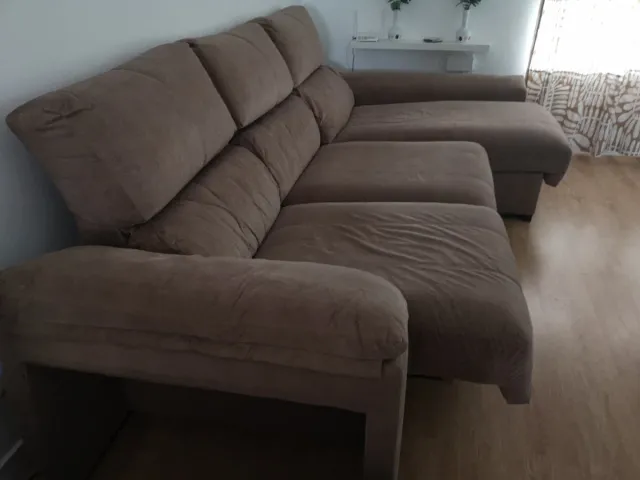 Sofá más Chaise longe.